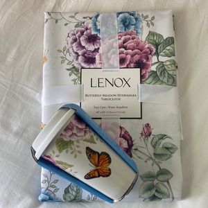 LENOX Butterfly Meadow Hydrangea Bundle (60”x84” Tablecloth/Thermal Travel Mug)